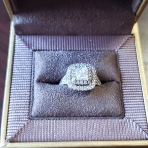 Neil Lane Princess cut diamond engagment ring 2 ct
